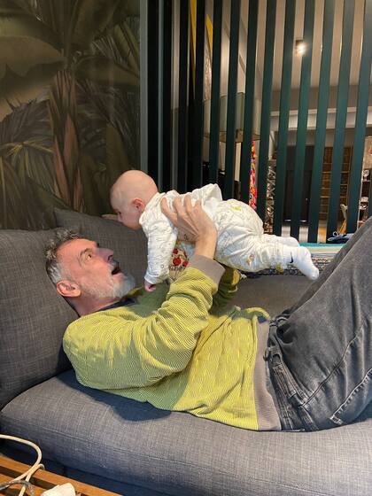 En su nuevo rol de abuelo de Fermín