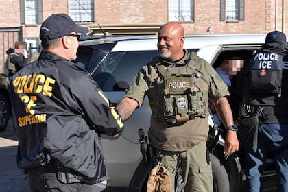 En su posteo atacó a los especialistas legales y los vinculó con sectores de izquierda