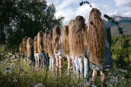 En su proyecto "Mi pelo largo querido", la fotógrafa Irina Werning ofrece una mirada original sobre la identidad de mujeres con historias que no siempre logran soltar