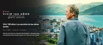 En su serie documental Live to 100 de Netflix, el investigador Dan Buettner resalta que una de las razones fundamentales de la longevidad de los habitantes de Nicoya, Costa Rica, es su dieta (Netflix)