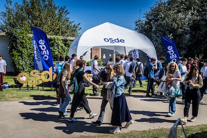 En su stand, OSDE propuso una experiencia inmersiva: hacer una meditación guiada.