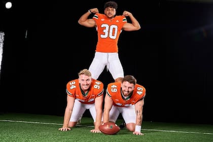 En su última temporada, Andrés convirtió 62 de 62 intentos de puntos extra y 18 de 19 goles de campo