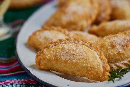 En su versión más clásica, las empanadas fritas solían llevar pasas de uva