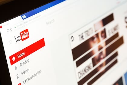 En su versión para PC, YouTube dispone de múltiples atajos de teclado que facilitan y aceleran la activación de funciones y agregados como subtítulos o un modo cine