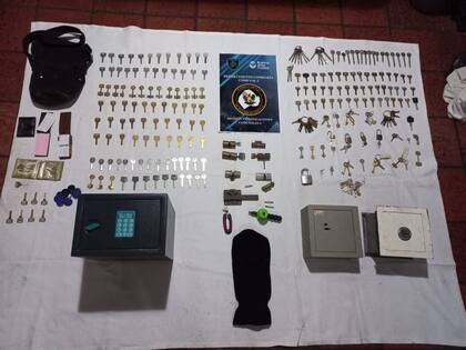 En su vivienda se secuestraron gran cantidad de llaves