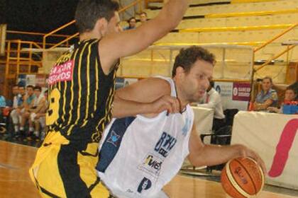 En su vuelta Pancho Jasen no pudo impedir la caída de Bahía