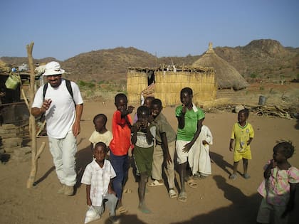En Sudán, una foto con los chicos