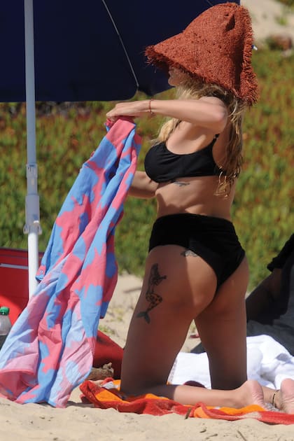 En sus redes sociales, Ama comparte fotos de su entrenamiento físico: yoga Nidra, kick boxing, baile y rutinas en máquinas, como un elíptico.