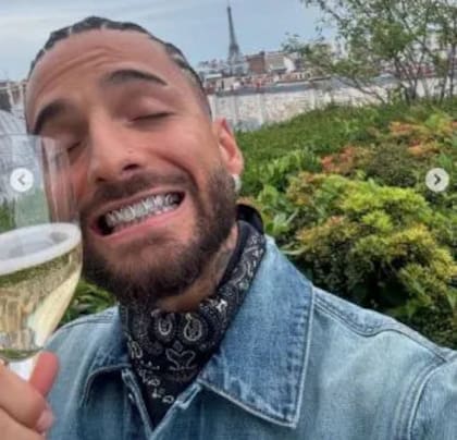 En términos generales las fundas pueden ser de oro, plata o metal incrustado con piedras preciosas, los más exclusivos pueden llegar a tener hasta 100 diamantes adheridos sobre una base de oro o plata