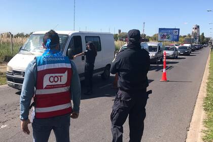 En Tigre se decretó la obligatoriedad del uso de protectores faciales; durante los primeros días había una campaña de concientización, luego se sancionará a quienes no lo utilicen