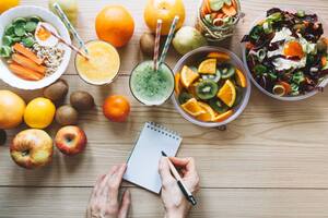 En TikTok, la tendencia viral llamada “arco invernal” propone adoptar una rutina de autocuidado y disciplina para llegar al 2025 en la mejor forma posible