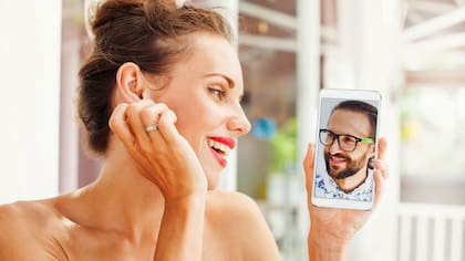 En Tinder los argentinos prefieren salir con extranjeros