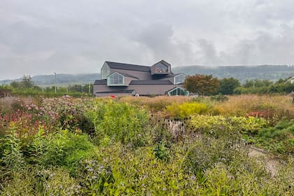 En todas las estaciones la plantación muestra su encanto, idea que rige el paisajismo de Oudolf.