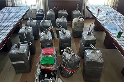 En total, había 16 bultos dentro del buque