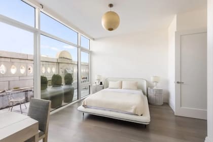 En total la propiedad cuenta con tres dormitorios completos (Captura/Estudios Evan Joseph)