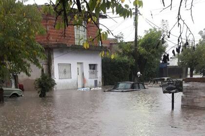 En total, más de 400 personas debieron ser evacuadas por las fuertes lluvias