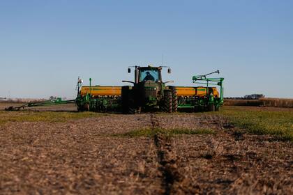 Las ventas de equipos agrícolas crecería 14,6% en 2024, superando las 20.700 unidades