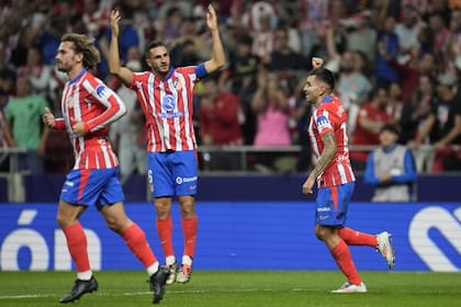 En tres enfrentamientos previos oficiales entre ambos equipos, cada uno ganó uno y empataron otro, con 5 goles anotados por equipo