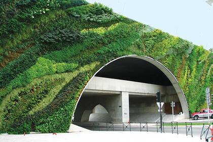 En túneles, también. Pont Max Juvenal, en Aix-en- Provence, Francia