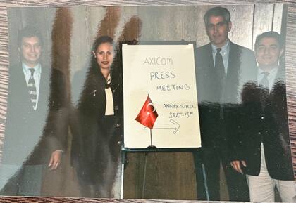 En Turquía, instalando equipos.