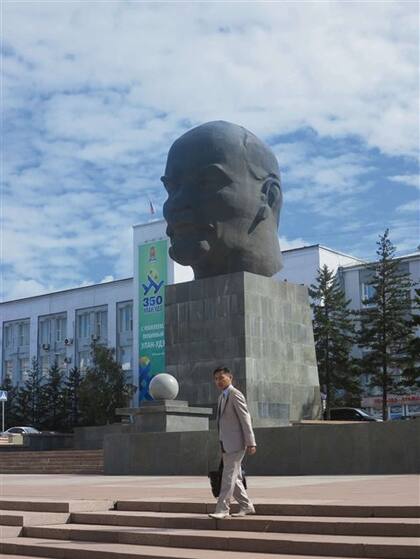 En Ulán-Udé, una cabeza de Lenin que pesa 42 toneladas