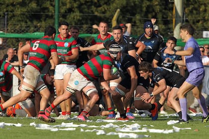 En un capítulo del clásico, de octubre de 2022, CASI evocó la camiseta verde y roja de principios del siglo XX; el homenaje salió bien: CASI se impuso a SIC como visitante.