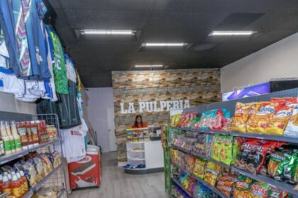 En un contexto económico difícil para muchos comerciantes, la expansión de La Pulpería Catracha sorprende