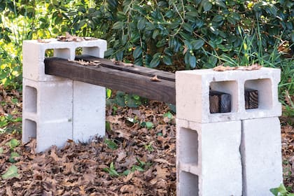 En un jardín, patio o terraza: ocupa poco espacio, es económico y se puede armar fácilmente.