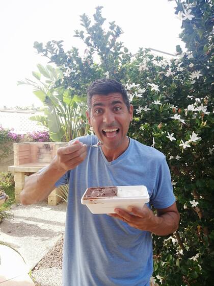 En un posteo en su cuenta de twitter, festejó cuando pudo volver a comer helado