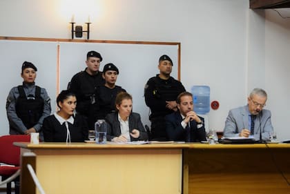 En un primer momento, Gina Cárdenas había sido condenada a la pena de prisión perpetua, pero después se bajó la condena a los ocho años de cárcel