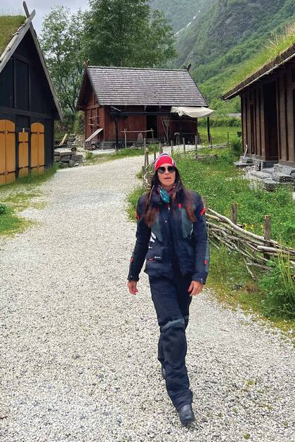 En una aldea vikinga en el pueblo de Gudvangen.
