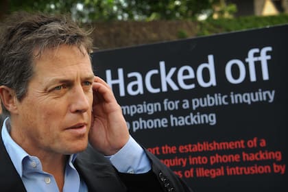 En una campaña de la organización Hacked Off, de la que forma parte, cuyo fin es lograr una prensa “libre y responsable”