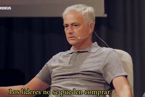 El video viral de Mourinho que parece hecho a la medida del Boca de Almirón