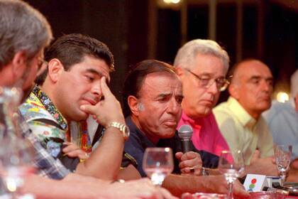 En una conferencia de prensa de Sol sin Drogas en 1996 junto a Carlos Menem en Mar del Plata