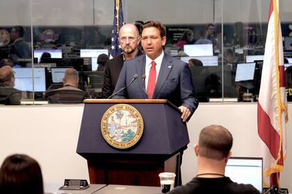 En una conferencia de prensa, Ron DeSantis reveló las medidas que tomará el estado de Florida con la inminente llegada del huracán Helene