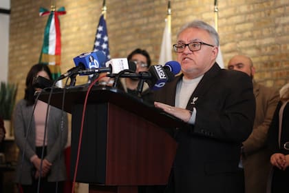 En una conferencia de prensa se anunciaron medidas para ayudar a los comerciantes inmigrantes que no tengan un estatus migratorio regular