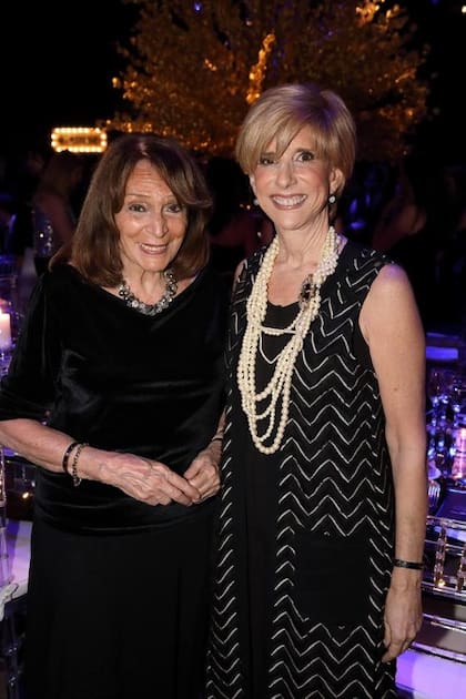 En una de las galas de COAS con la periodista Magdalena Ruiz Guiñazú