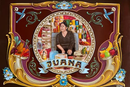  En una de las paredes del Corredor Agüero, una galería a cielo abierto se puede ver Juana, obra que comparte medianeras con otros murales realizados por mujeres