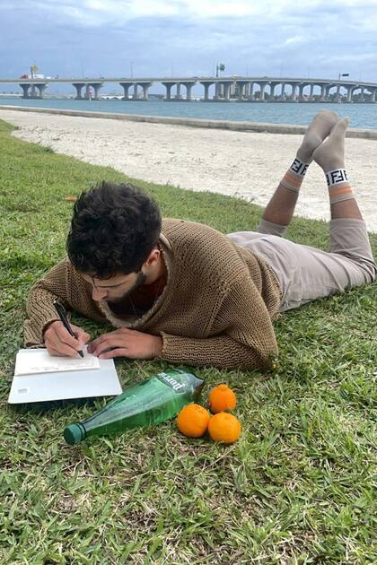 En una de las playas de Miami: Tomás dice que le encanta descubrir rincones no tan conocidos