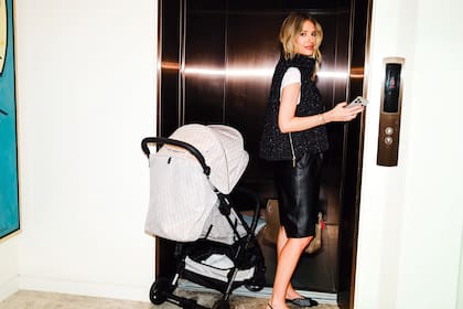 En una de las salidas con Alessandro. “Soy muy relajada con él, pero muy organizada. Desde que salí del sanatorio, le armé una rutina diaria que respeto”, cuenta ella.