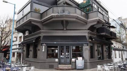 En una esquina bien palermitana, Janio ofrece frescas y riquísimas ensaladas