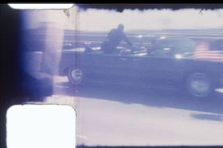 Sale a subasta una cinta con imágenes del desesperado intento por salvar a Kennedy en su auto tras ser asesinado