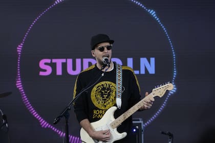En una nueva edición del ciclo Studio LN, el músico tocó cuatro temas de su nuevo disco solista, Puñal