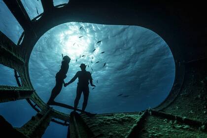 En una práctica de buceo se puede conocer el submarino USS Kittiwake