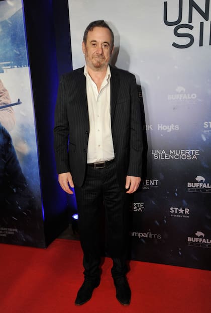 En una reciente entrevista, Awada le contó a LA NACION: "El guion me pareció estupendo, ya se percibían esos espacios diseñados con silencios. Me gustó muchísimo trabajar con Sebastián Schindel, fue la primera vez, y tuve la fortuna de encontrarme con un elenco maravilloso. Cuando se está rodeado de grandes actores el trabajo es fascinante, es más fácil y se encuentran muchísimas más cosas que en otras circunstancias. Además, coincide con que admiro profundamente a los actores de esta película, entonces fue un gran placer trabajar con todos ellos"