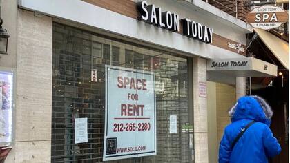 En uno de los barrios más caros de Nueva York se ven muchas tiendas cerradas y oficinas vacías.