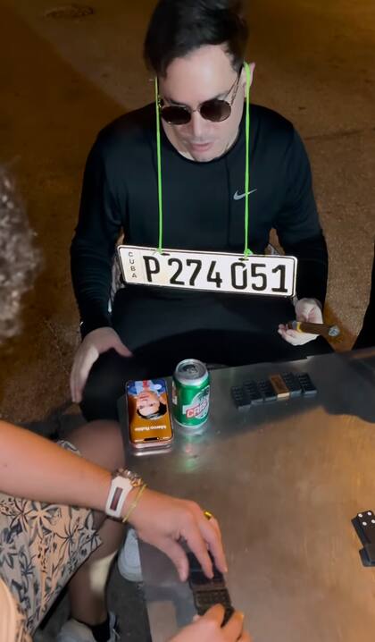 En uno de sus videos, Sandro Castro simula que recibe una llamada de Marco Rubio