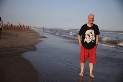 En vacaciones anteriores, en Pinamar. "Antes de la pandemia venían unos 120 mil viajeros (británicos) por año, no solo turistas"