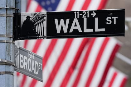En varios reportes empezó a aparecer además una idea común: una especie de “blues del sentimiento”, como definió JP Morgan al deterioro de los indicadores de confianza pese a la mejora financiera