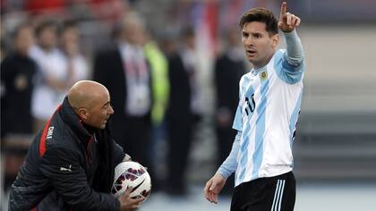 Sampaoli y Messi, durante la final de la Copa América de Chile 2015
